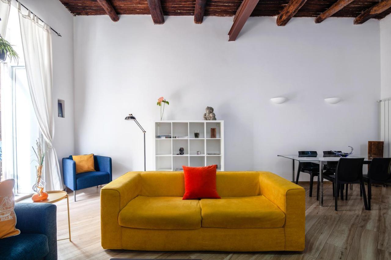 Appartamento Moderno Nel Centro Storico เนเปิลส์ ภายนอก รูปภาพ